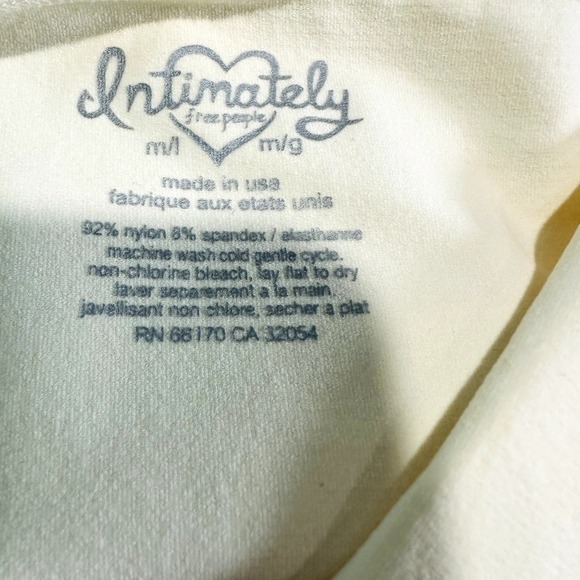Free People Intimately NWOT Cream Scoop Neck Cami Top Size M/L - Picture 5 of 5